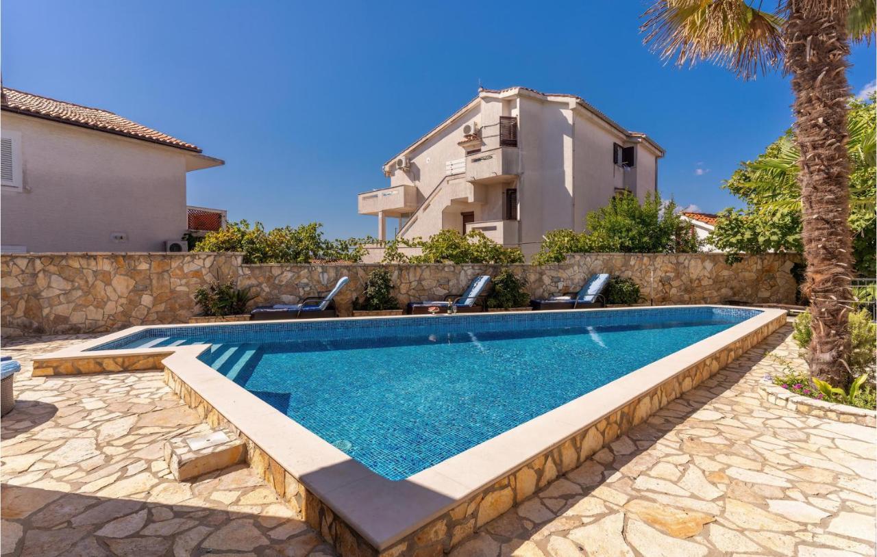 Cozy Apartment In Krk With Kitchen Krk Town Exterior foto
